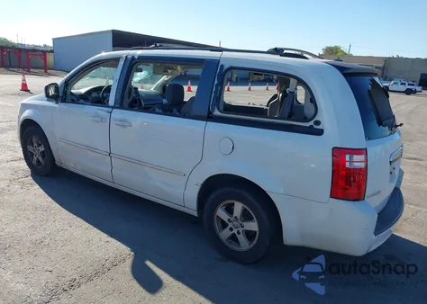 2010 Dodge Grand Caravan Sxt из США, поврежденный, VIN 2D4RN5D1XAR121606
